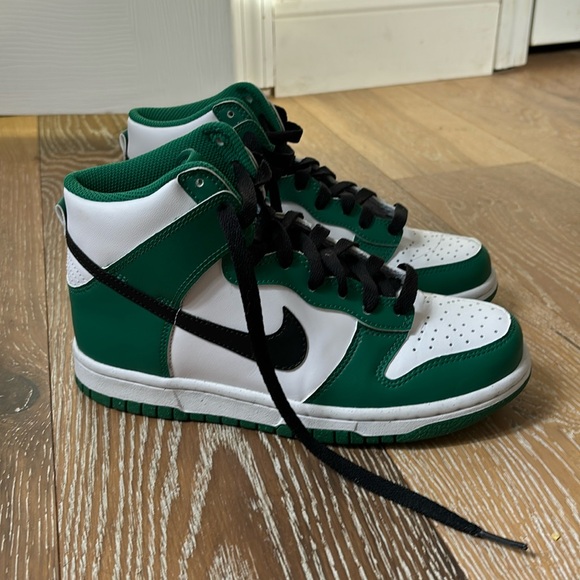 Nike Dunk High Celtics women's 6.5 kids 5y - Picture 1 of 4